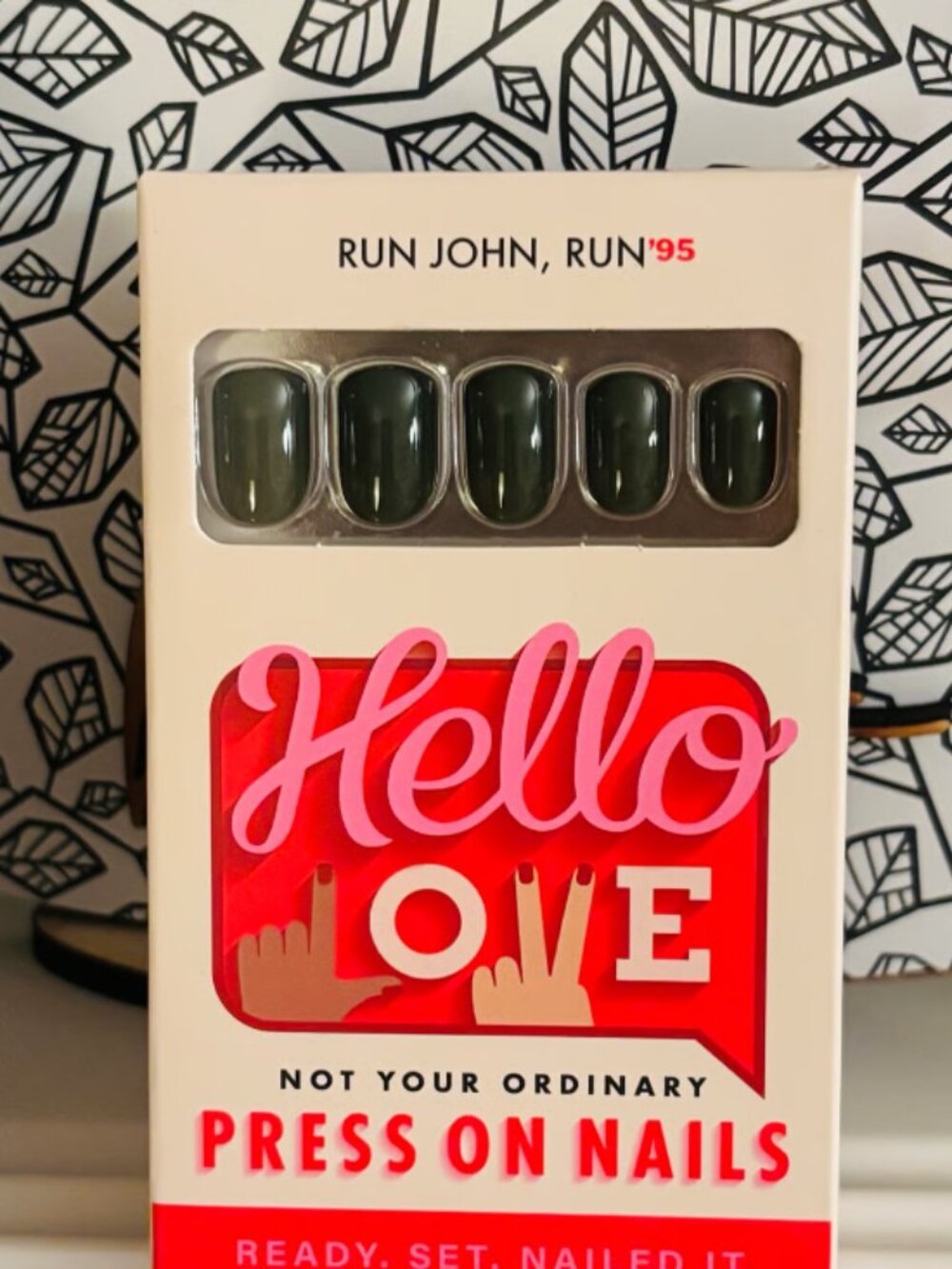 Hello Love Run John, Run Press On Nails